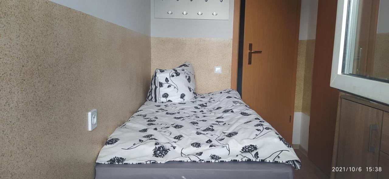 4U Hostel Zgorzelec - Free Parking Jedrzychowice  Exteriér fotografie