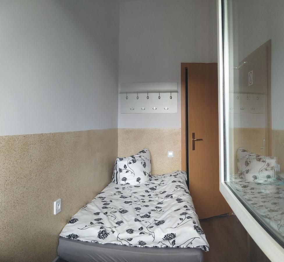 4U Hostel Zgorzelec - Free Parking Jedrzychowice  Exteriér fotografie
