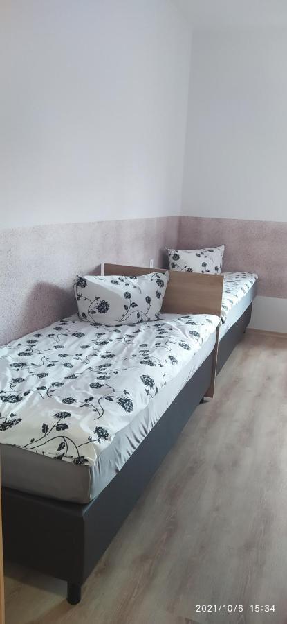 4U Hostel Zgorzelec - Free Parking Jedrzychowice  Exteriér fotografie