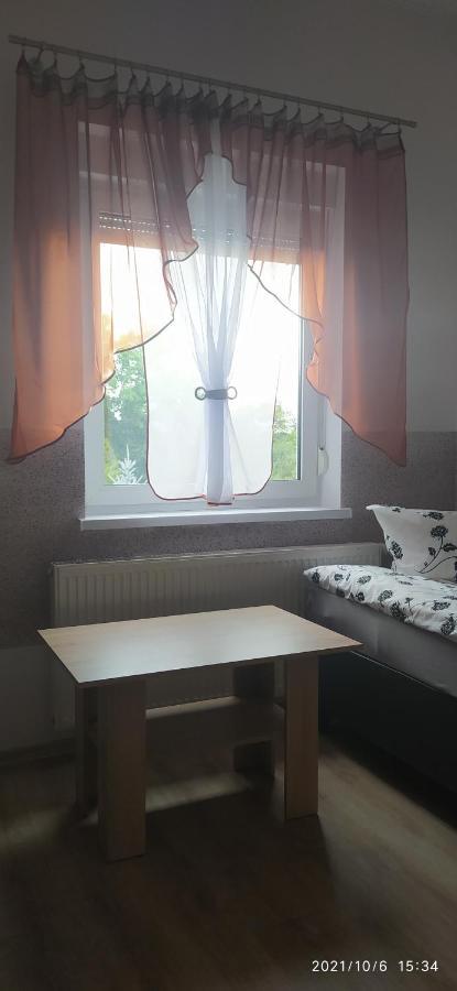 4U Hostel Zgorzelec - Free Parking Jedrzychowice  Exteriér fotografie